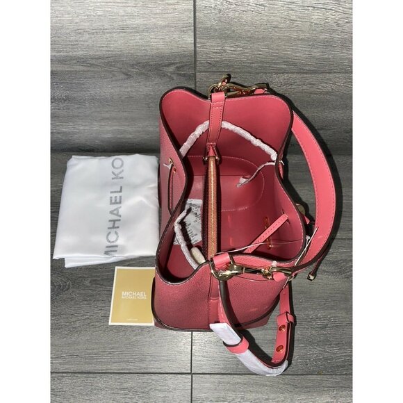 Michael Kors - Pebbled Leather Shoulder Bag - Light Berry Sorbet drawstring bag main image 3
